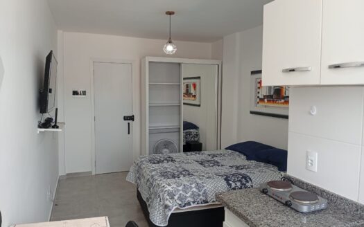 Studio à venda no Ed. Collegiate Barbacena, Completíssimo. Pronto p/ morar. Oportunidade!